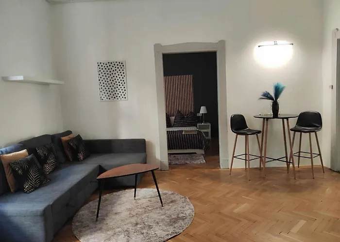Frankyapartment Apartment *